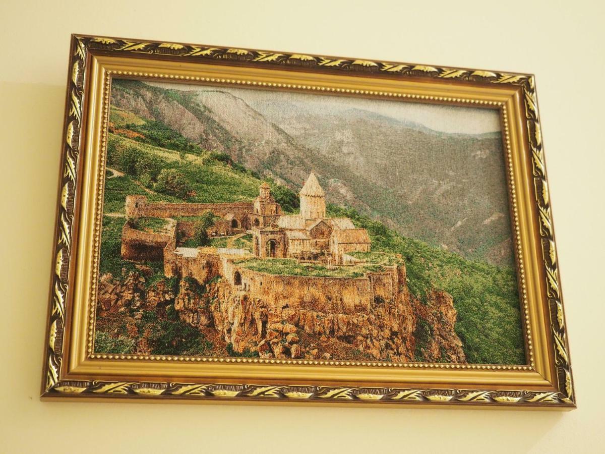 Kirch Hotel & Restaurant Goris Exterior photo